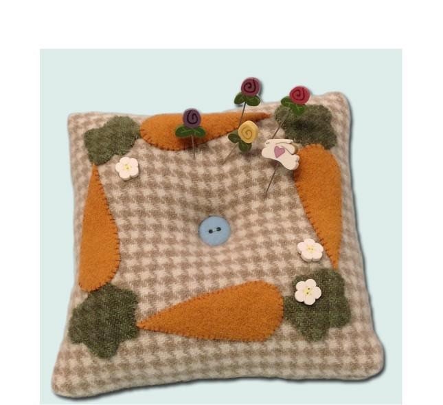 Felted Wool Carrot Tuft Pillow Pincushion Kit 5.5”x5.5” (Includes Collectable Pins)