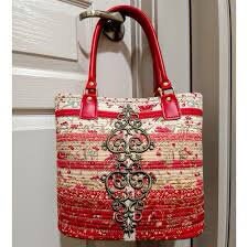 RJ Designs Jelly-Roll Handbag Pattern Finished Size: 10'x11"x4"