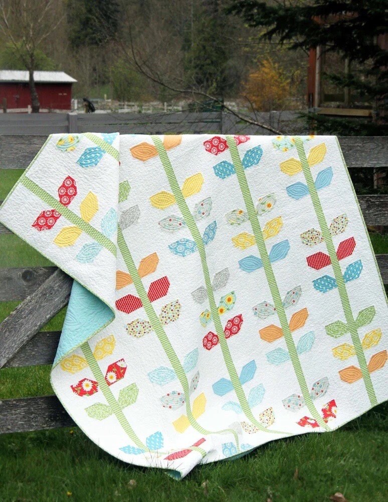 Cluck Cluck Sew Morning Glory Quilt Pattern Finished Size: 68"x78"