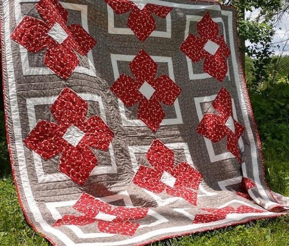 Rachel Rossi Trellis Twist Quilt Pattern (5 Size Variations Per Pattern)