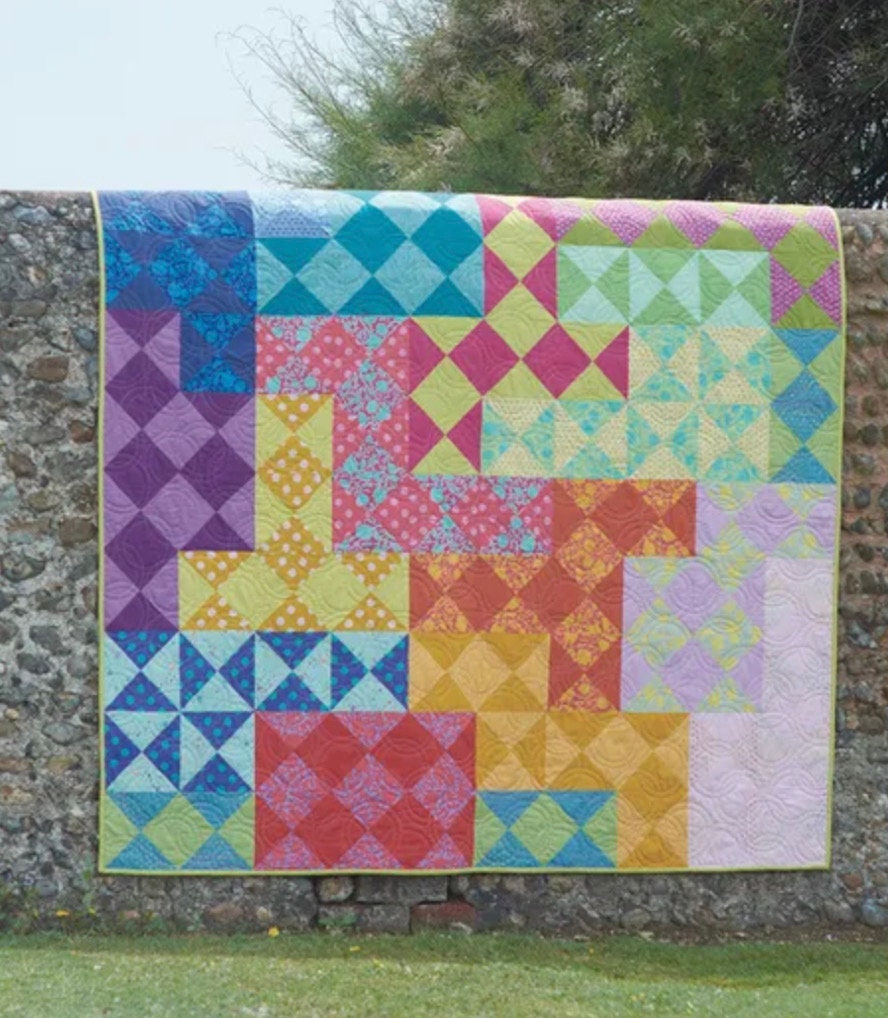 Pam & Nicky Lintott Quilts from Quarters Pattern Book (12 Pattern Book)