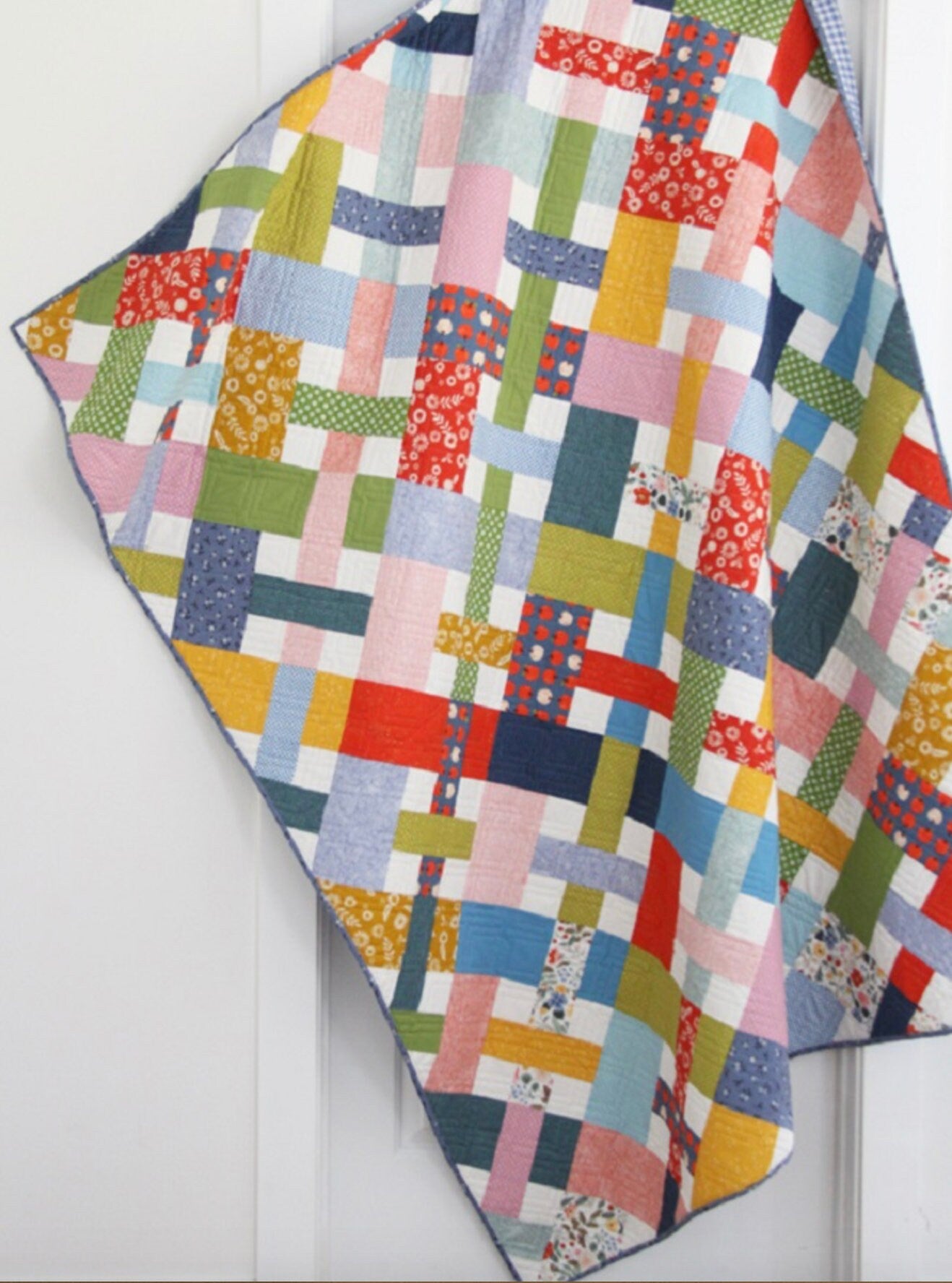 Cluck Cluck Sew Picnic Quilt Pattern (6 Size Variations Per Pattern)