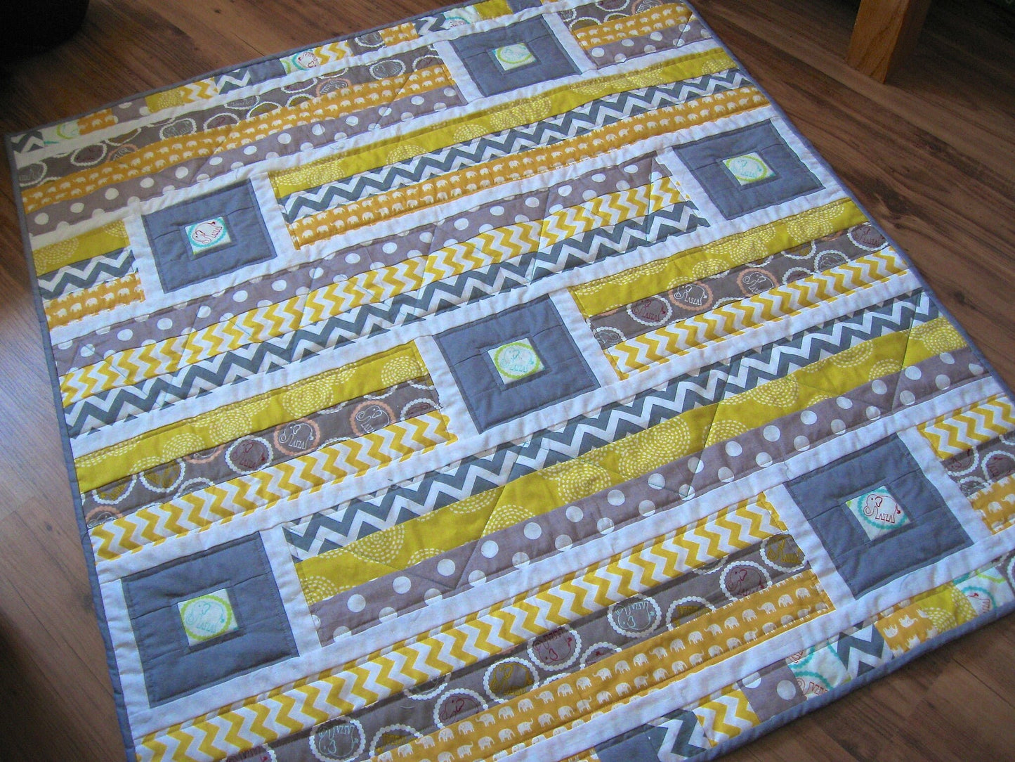 Cluck Cluck Sew Breezy Quilt Pattern Finished Size: 40.5" x 47.5"