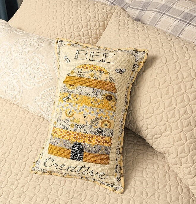 Moda All-Stars Soft Spot Quilted Pillows & Comfy Cushions Pattern Book (17 Patterns Per Book)