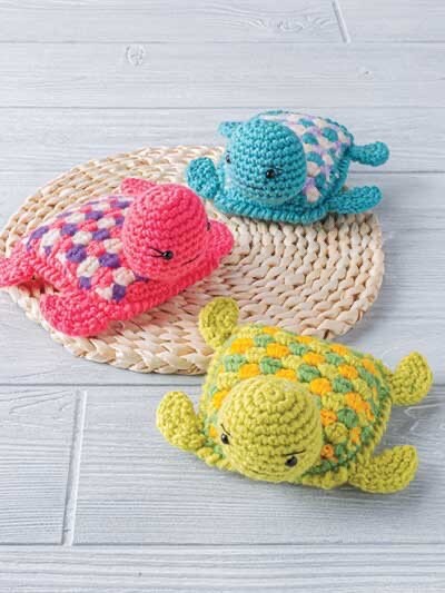 Annie's Crochet 25 Stash-Busting Crochet Projects Pattern Book (25 Projects Per Pattern Book)