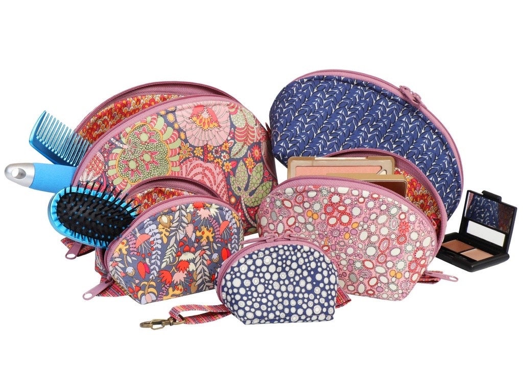 ByAnnie Clam Up Zippered Pouches Bag Pattern (14 Colors of 18"x54" Mesh Packs Sold Separately)