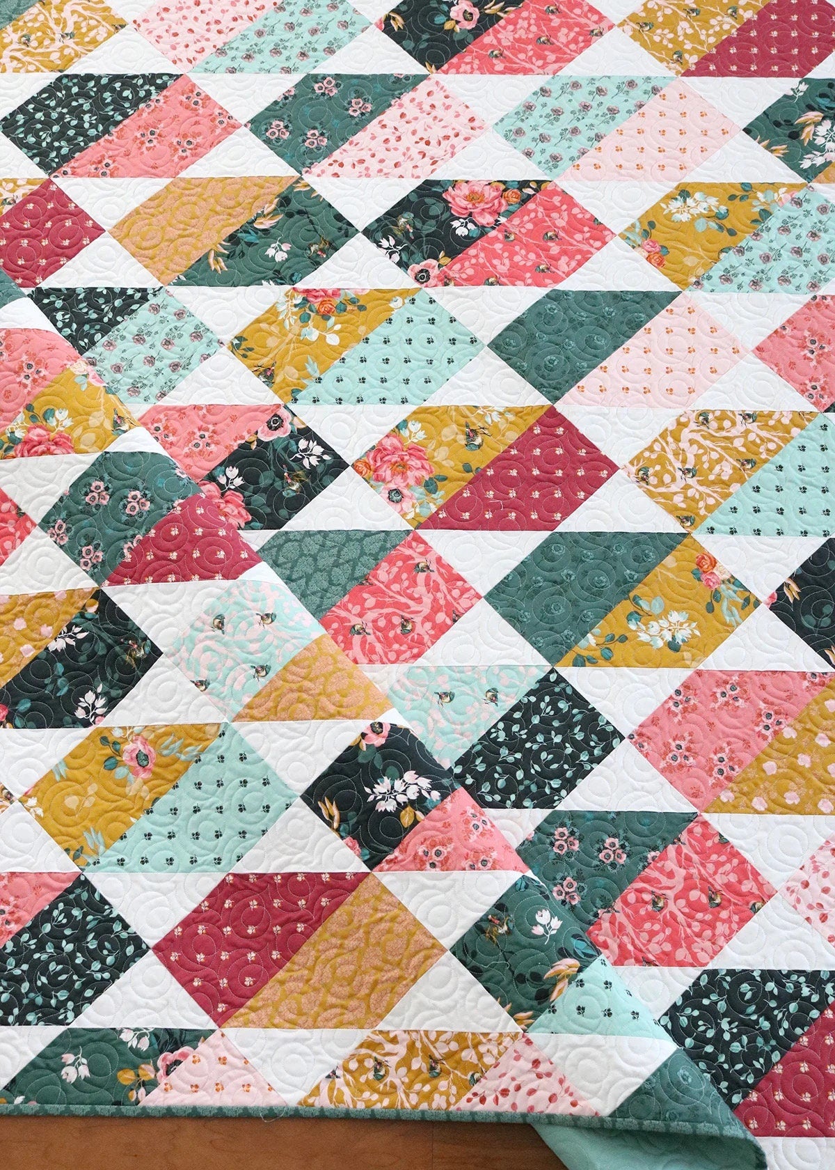 A Bright Corner Plot Twist Quilt Pattern (5 Size Variations Per Pattern)