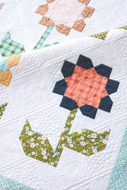 Lella Boutique Cottage Blossoms Quilt Pattern Finished Size: 77"x81.5"