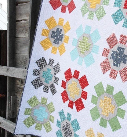 Cluck Cluck Sew Spin Cycle Quilt Pattern Finished Size: 75"x75"